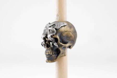 Michael Zieba Knives custom bead "Butterfly skull"